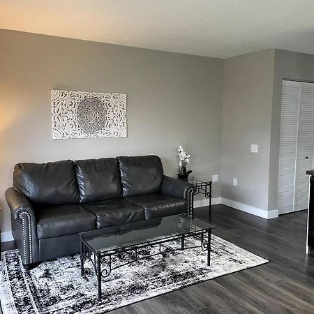 New Remodeled Luxury Condo By The Lake, No Stairs! Μπράνσον Εξωτερικό φωτογραφία