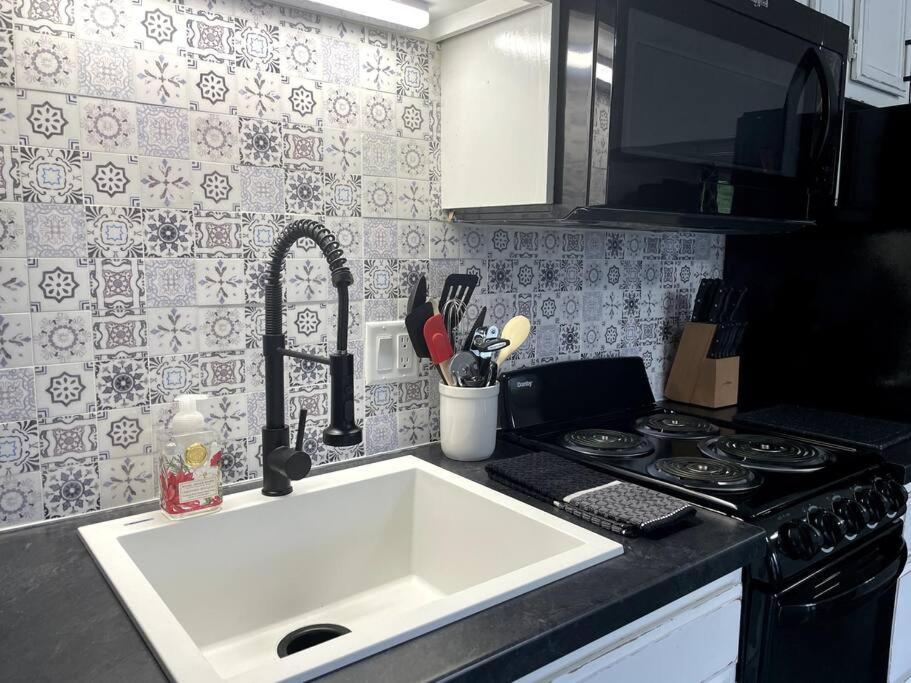New Remodeled Luxury Condo By The Lake, No Stairs! Μπράνσον Εξωτερικό φωτογραφία