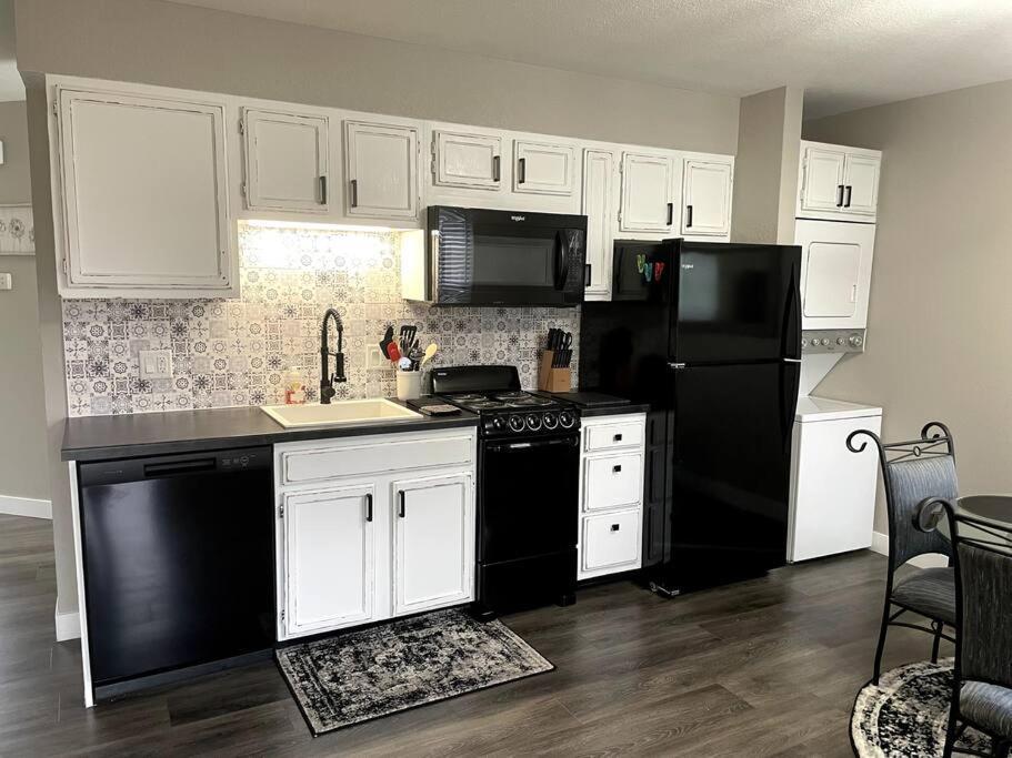New Remodeled Luxury Condo By The Lake, No Stairs! Μπράνσον Εξωτερικό φωτογραφία