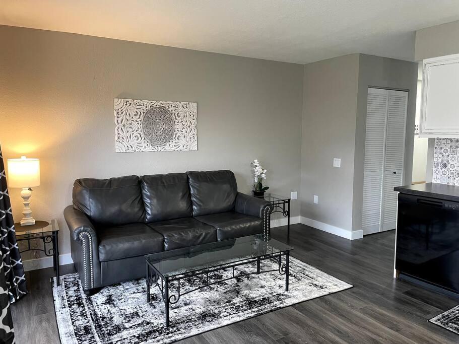 New Remodeled Luxury Condo By The Lake, No Stairs! Μπράνσον Εξωτερικό φωτογραφία